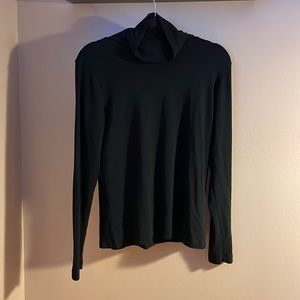 Banana Republic Turtleneck (thin fabric) Black Size M